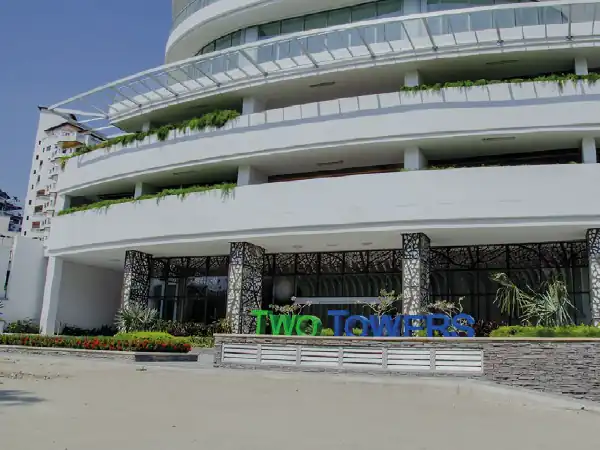 Two Towers - Santa Marta Two Towers - Santa Marta